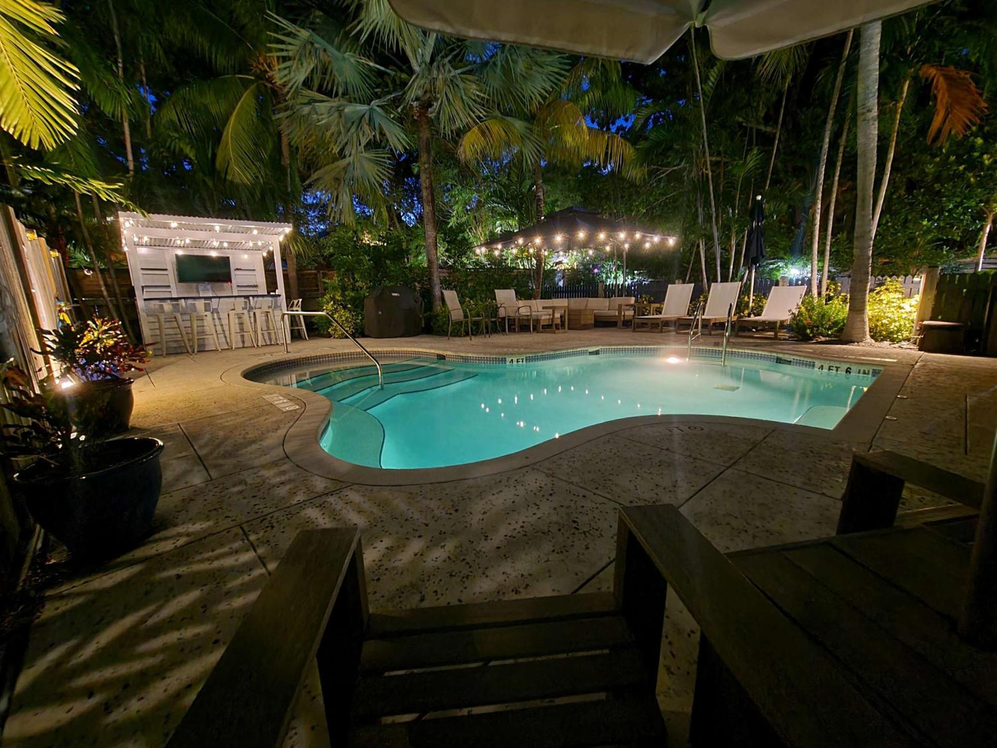 Duval Street Suite W Parking And Pool Key West Ngoại thất bức ảnh