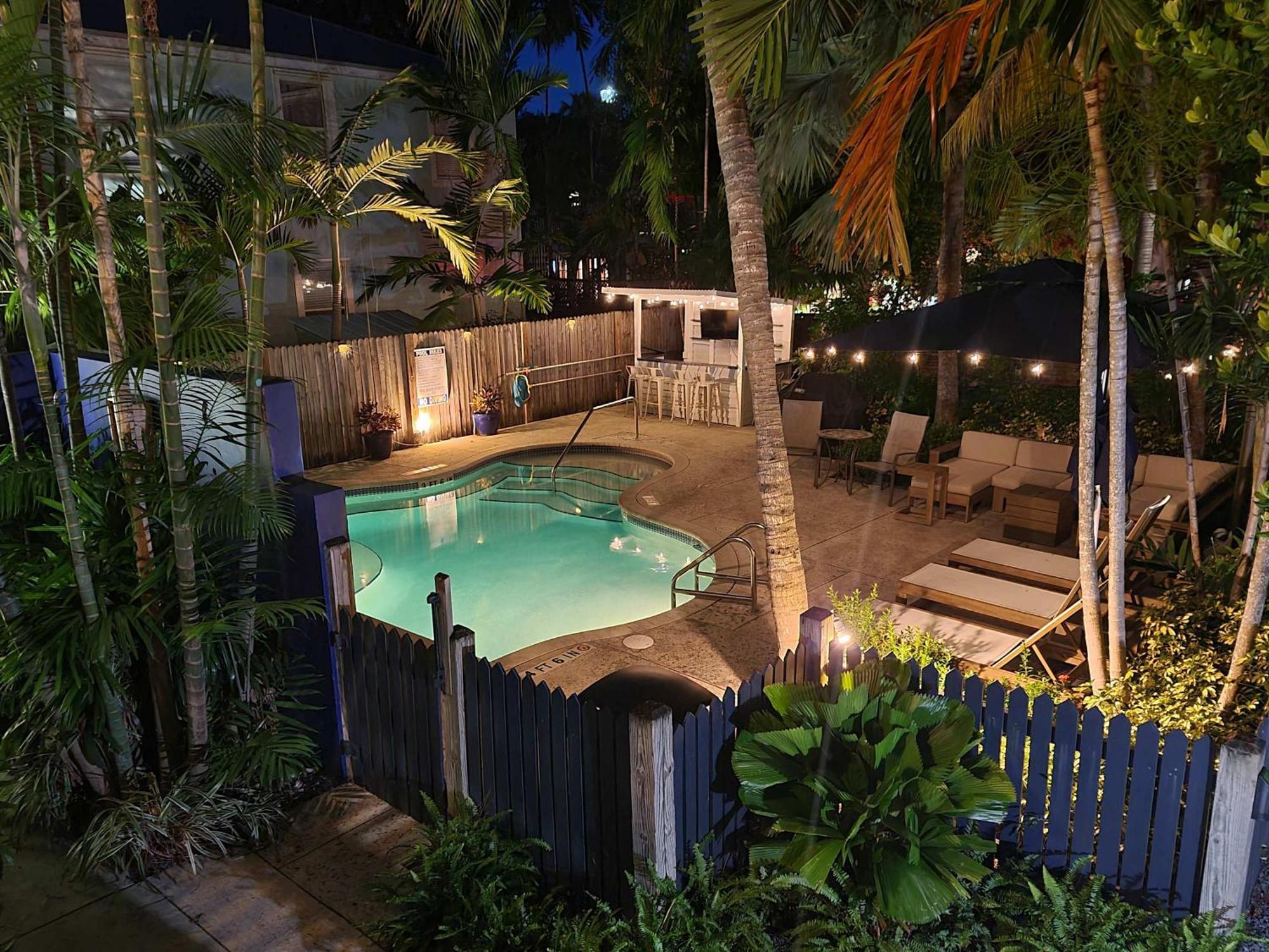 Duval Street Suite W Parking And Pool Key West Ngoại thất bức ảnh